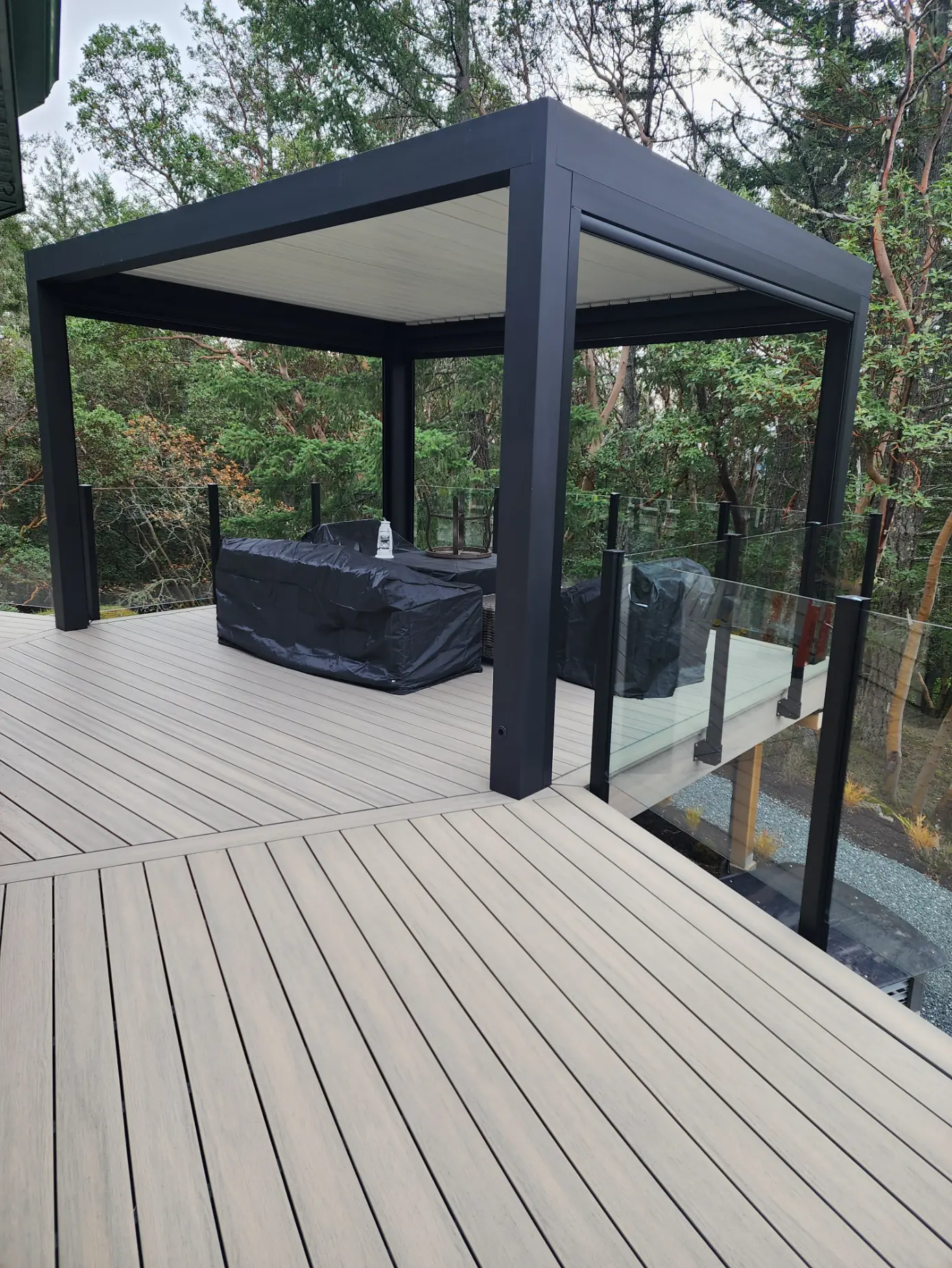 Aspire Pergolas louvered pergola demonstration installation